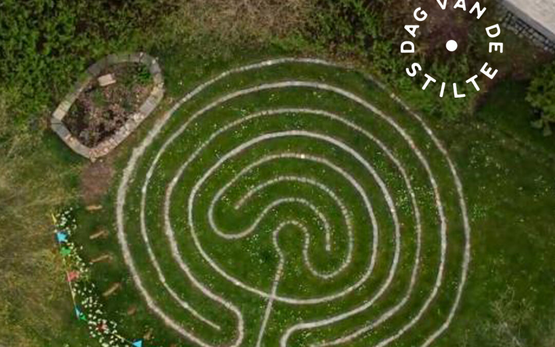 DAG VAN DE STILTE • Labyrintwandeling: Waar stilte spreekt